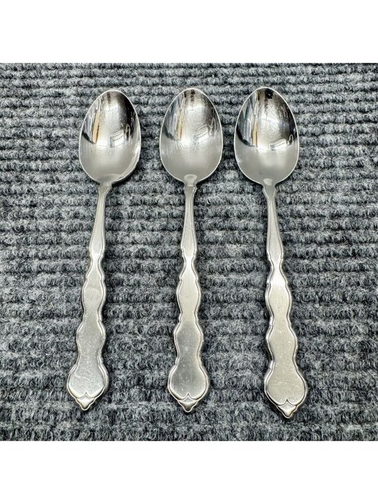 Oneida Other - Lot Of 3 Oneida VALERIE Dessert Soup Spoons Tablespoons Distinction Deluxe HH